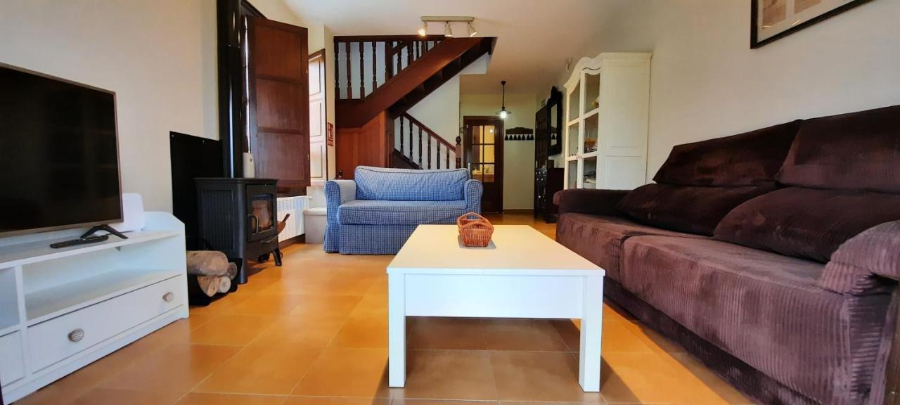 Casa En Sobarzo, Junto Al Parque De Cabarceno Villa Dış mekan fotoğraf