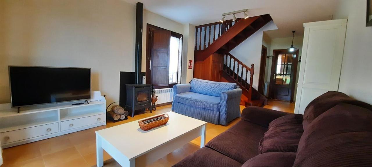 Casa En Sobarzo, Junto Al Parque De Cabarceno Villa Dış mekan fotoğraf