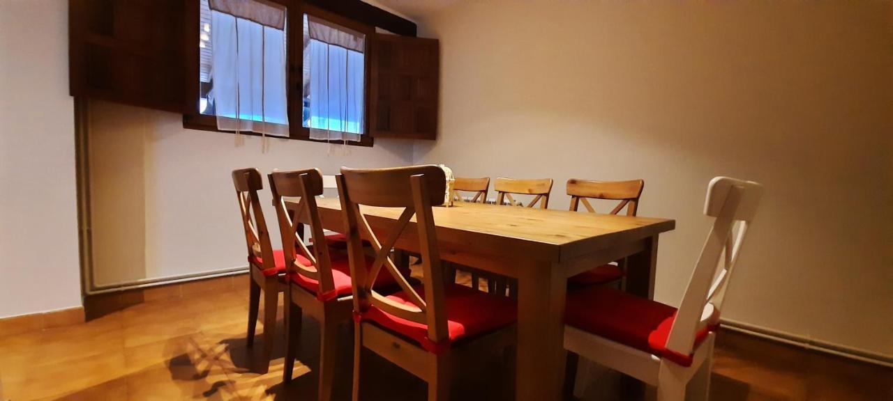 Casa En Sobarzo, Junto Al Parque De Cabarceno Villa Dış mekan fotoğraf