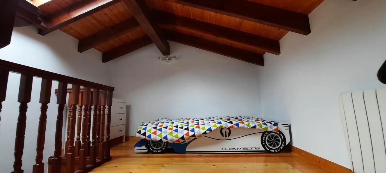 Casa En Sobarzo, Junto Al Parque De Cabarceno Villa Dış mekan fotoğraf